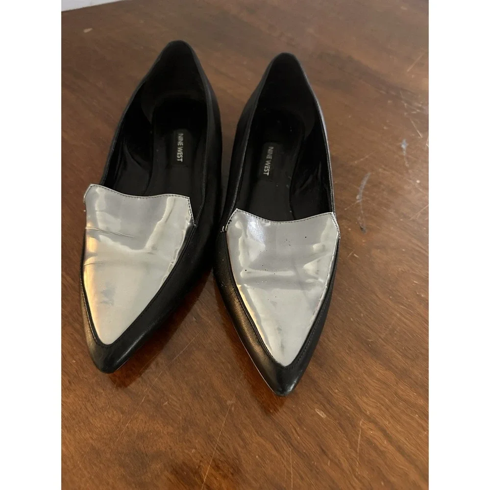 Nine West Pointed‎ Black Metallic Silver Flat Shoes Size 8.5 Dressy Professional